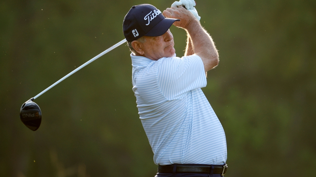 Jay Haas beats his age, shares first-round lead at U.S. Senior Open