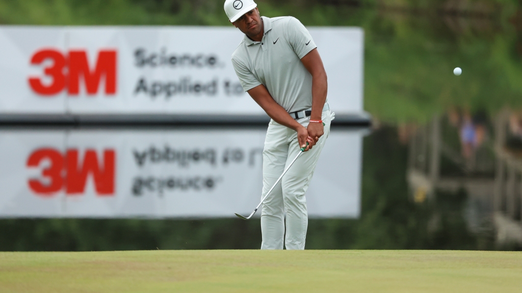 This Tony Finau par save is one you’ll have to see to believe