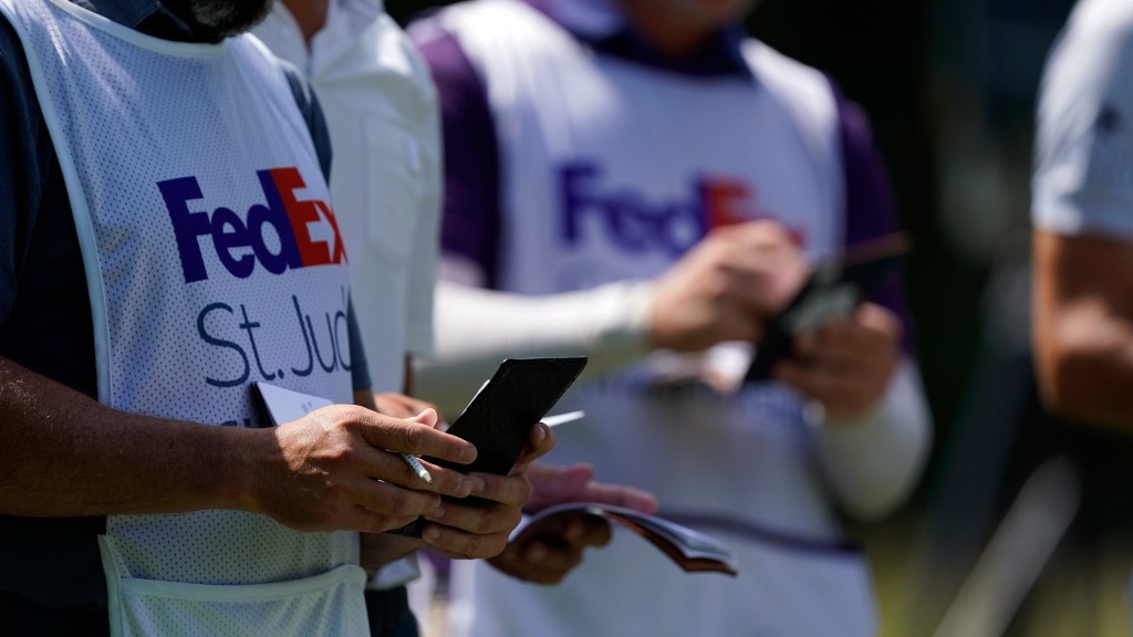 2022 FedEx St. Jude Championship Saturday tee times, TV and streaming