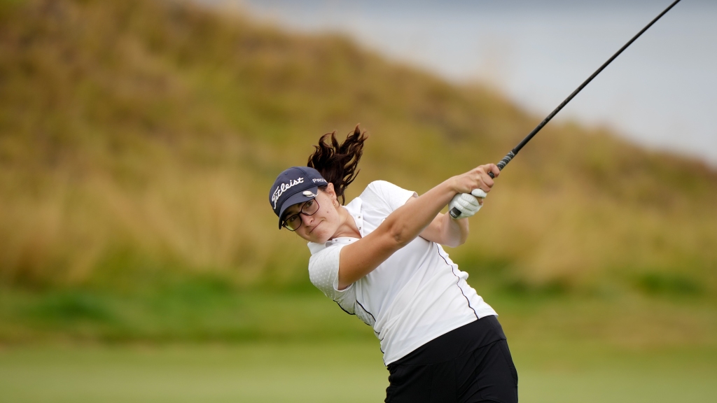 Favorites fall early at Chambers Bay