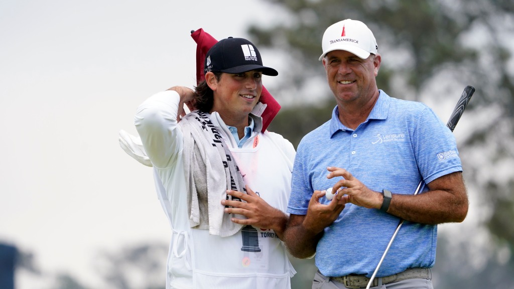 Father-son caddie duo of Stewart Cink and Reagan is no more