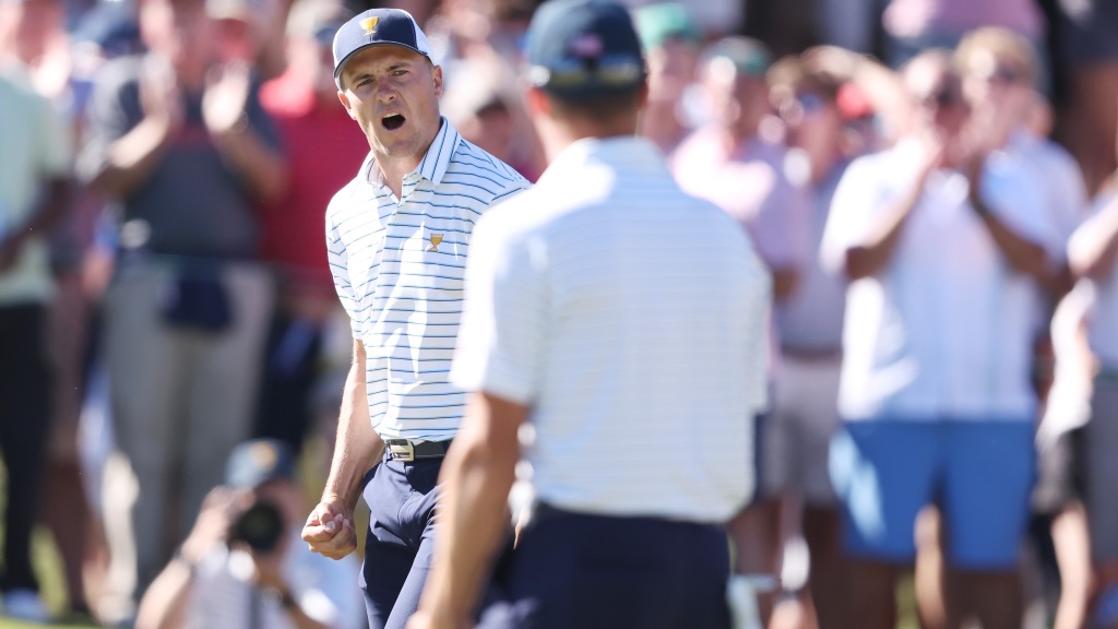 Justin Thomas pulls off ‘Major League’ celebration