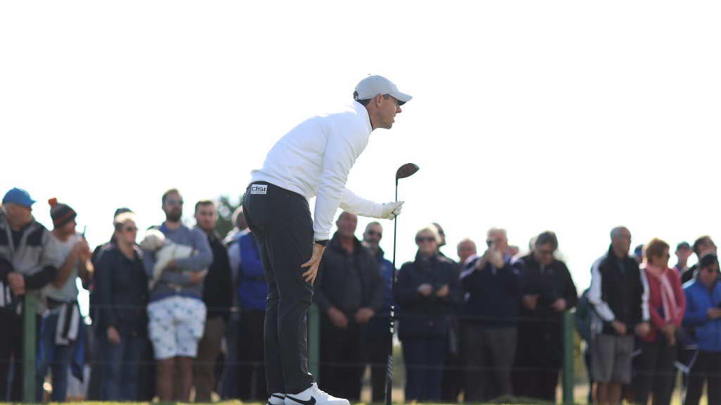 Rory McIlroy was unhappy with tee shot, nearly drives 400-yard par 4