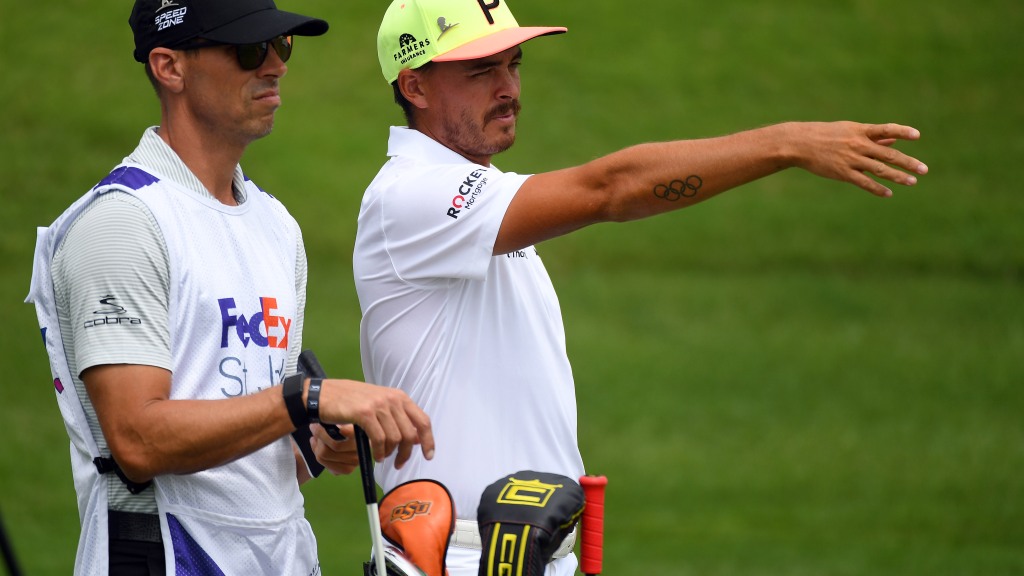 Tom Kim hires a veteran caddie Joe Skovron for 2022 Presidents Cup