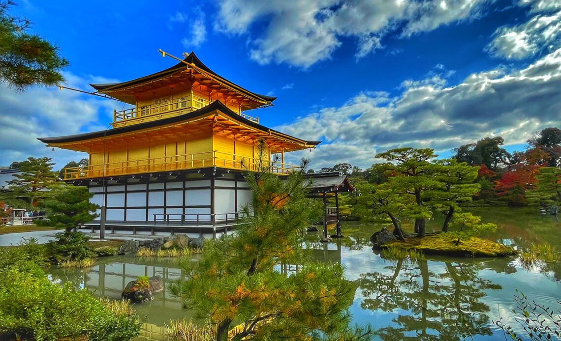 Japan Kinkaku-ji temple