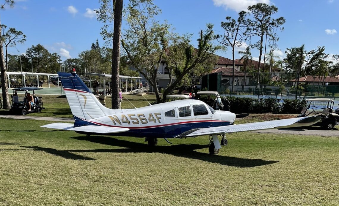 Florida Golfers Move Plane Off Putting Green To Finish Hole After Emergency Landing