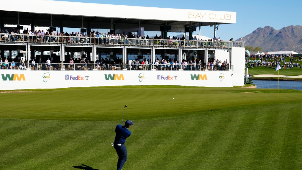 Rory McIlroy draws huge galleries at 2023 WM Phoenix Open