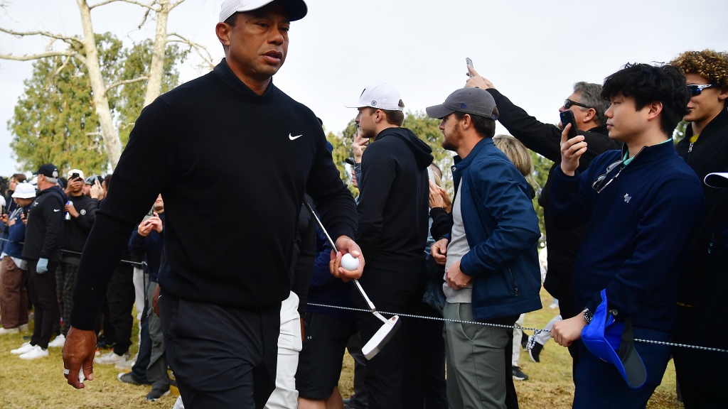 Tiger Woods apologizes for tampon prank that’s gone viral