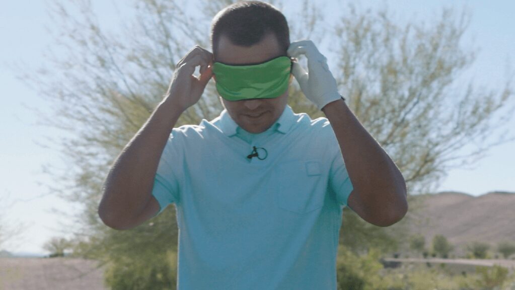 Xander Schauffele plays par 3 blindfolded, nearly makes hole-in-one