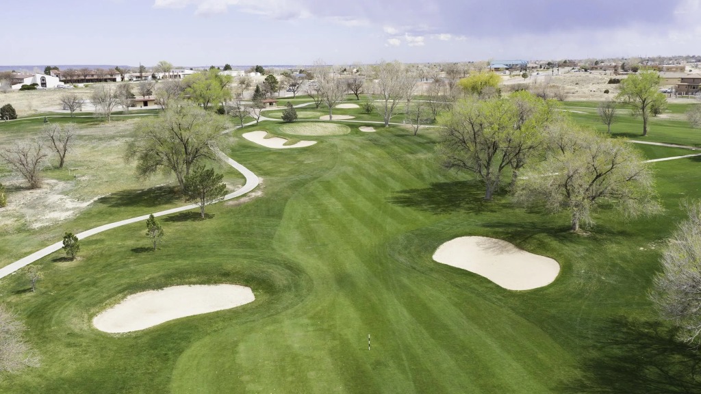Colorado course making profit, but owes on water bill