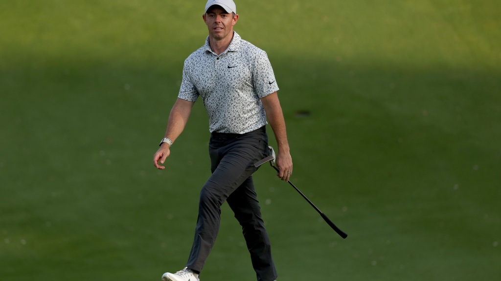Rory McIlroy hits all-time drive on 18th hole