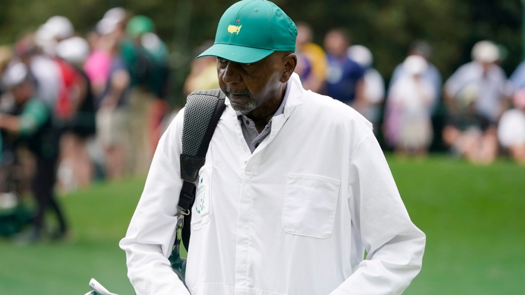 Caddie Carl Jackson in good condition after car accident