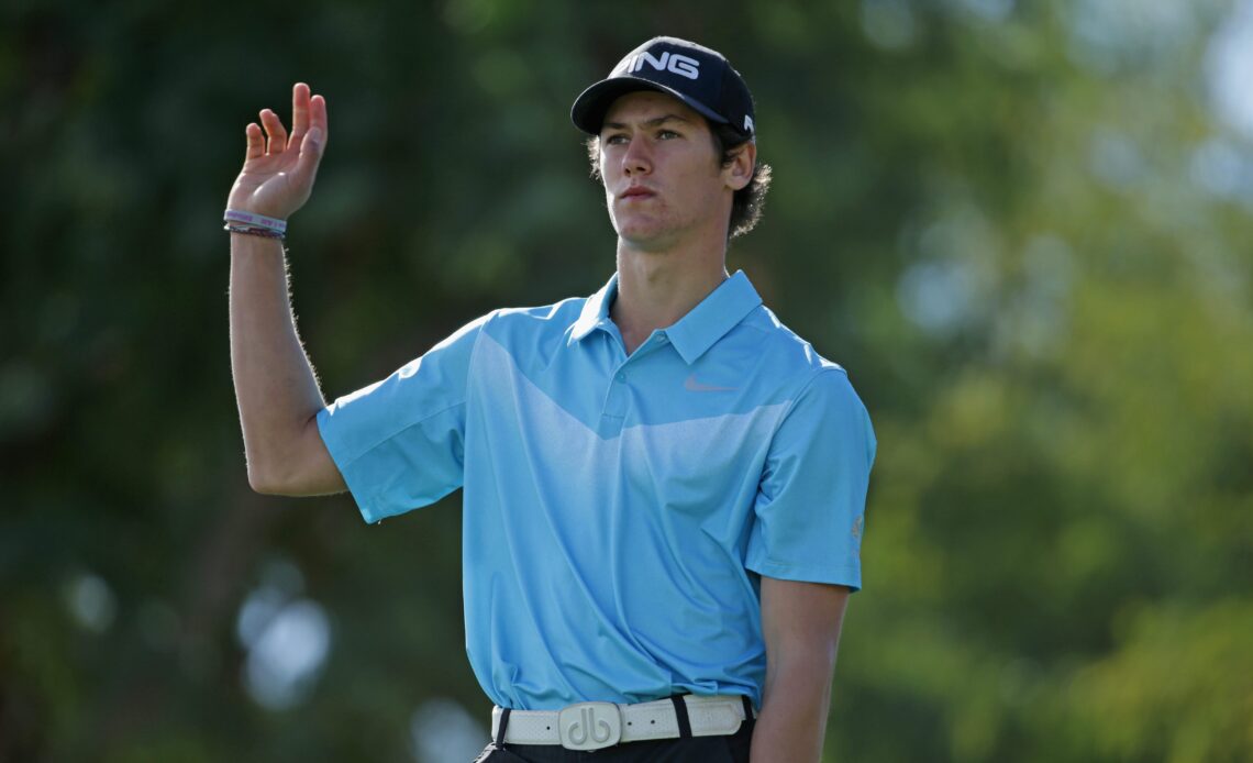 LA QUINTA, CA - JANUARY 20: Amateur Charlie Reiter reacts to his shot from the sixth tee during the third round of the CareerBuilder Challenge at the TPC Stadium Course at PGA West on January 20, 2018 in La Quinta, California. (Photo by Jeff Gross/Getty Images)