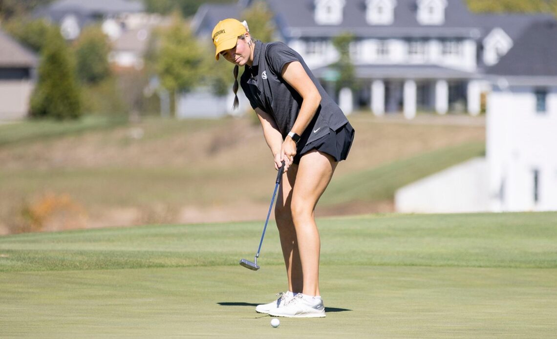 Women’s Golf Opens Play at The Bruzzy