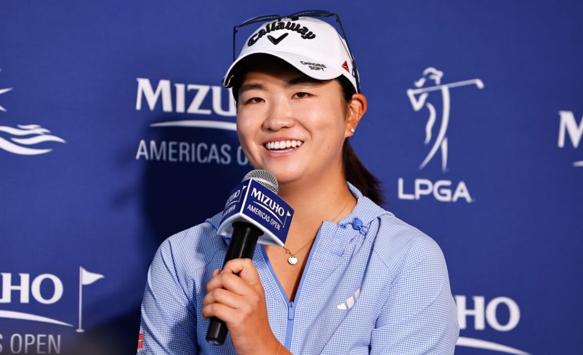 Rose Zhang Hires Veteran Caddie Ahead Of Pro Debut