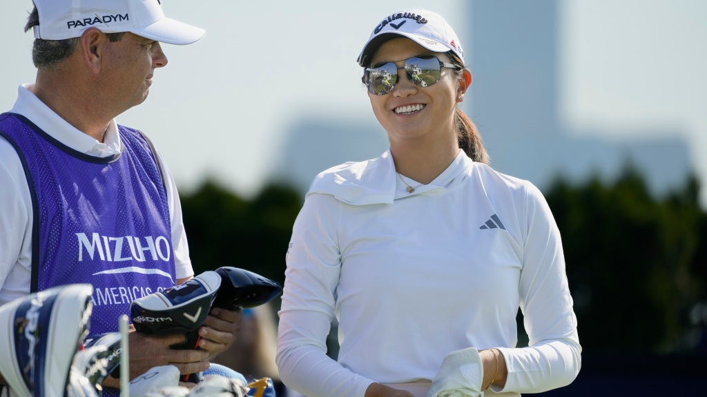 Rose Zhang shines in LPGA debut at 2023 Mizuho Americas Open