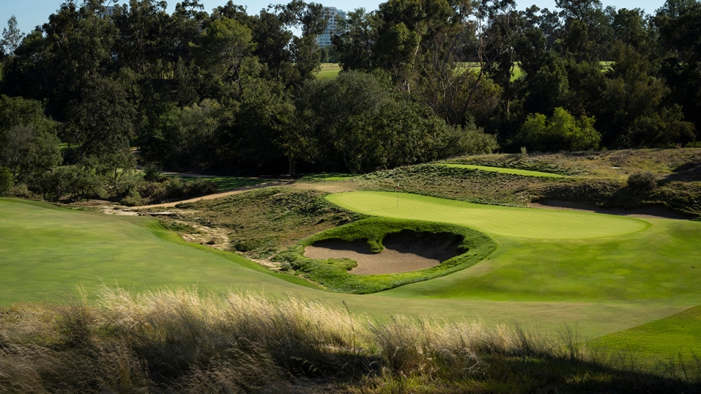 See how strategy is in play at Los Angeles CC