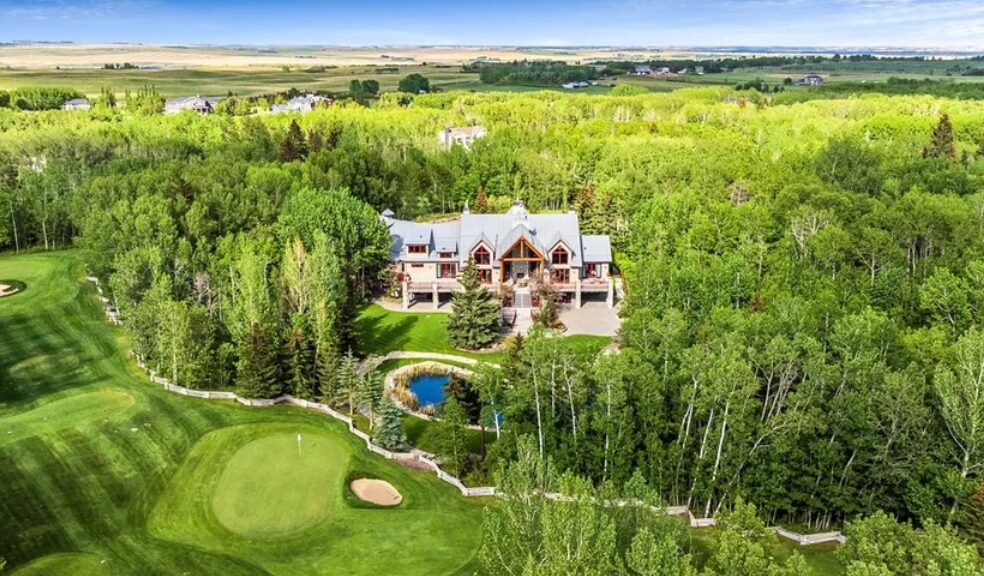 Beautiful Canadian home has private 9-hole course