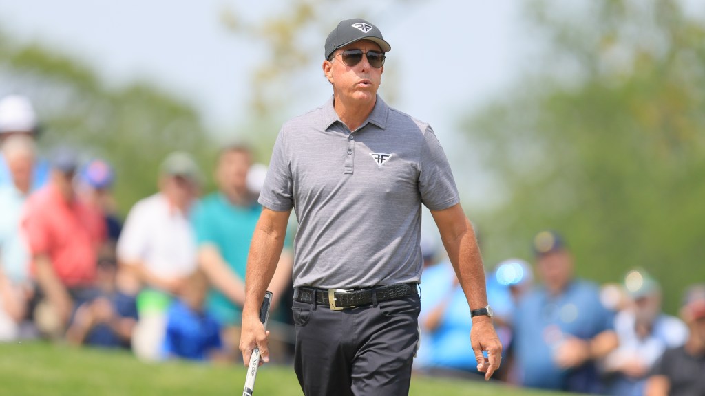 Phil Mickelson declines comment on Billy Walters gambling excerpt