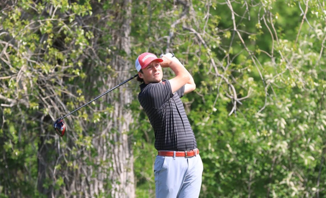Badgers tied for ninth after first round of Visit Knoxville Collegiate