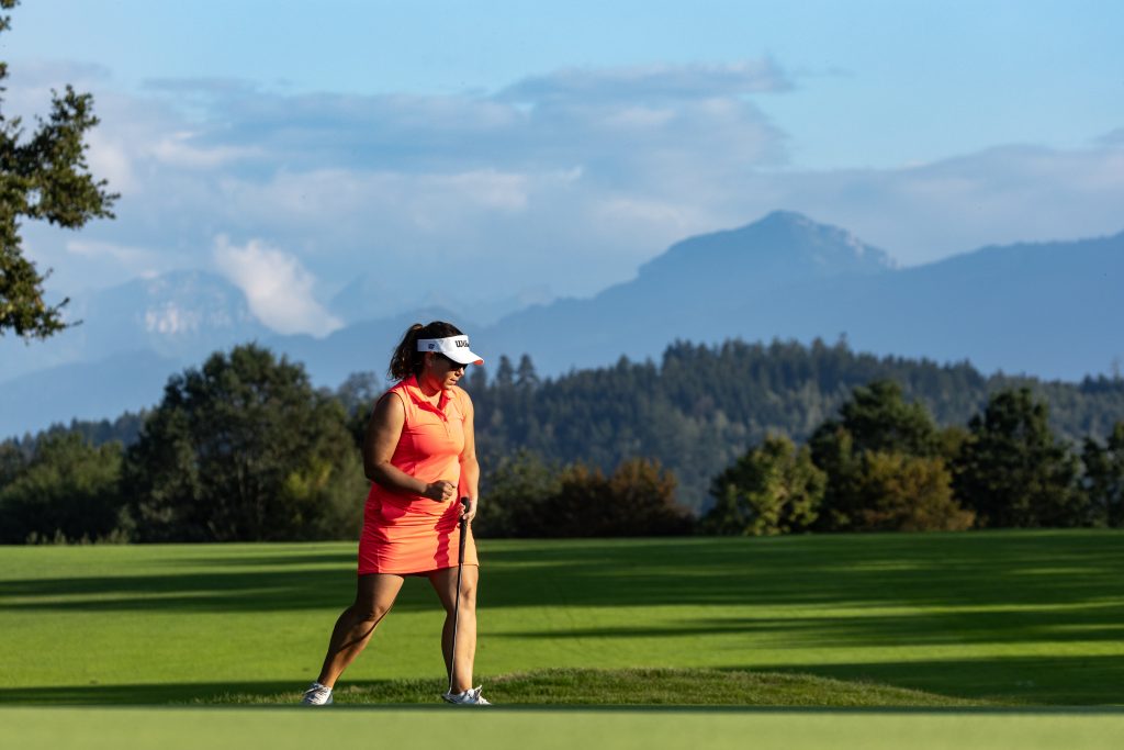 MORA FIRES FLAWLESS 62 TO LEAD ON DAY ONE IN SWITZERLAND