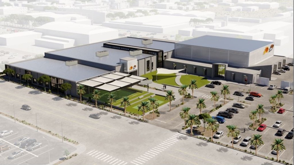 Putting green part of $100 million facility for Phoenix Suns, Mercury