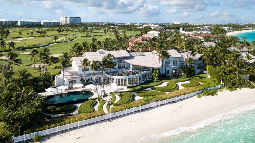 $17M home for sale on 16th hole of Ocean Club at Atlantis