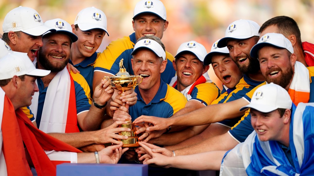 Merry Christmas from Ryder Cup Europe (with a shot at the USA)