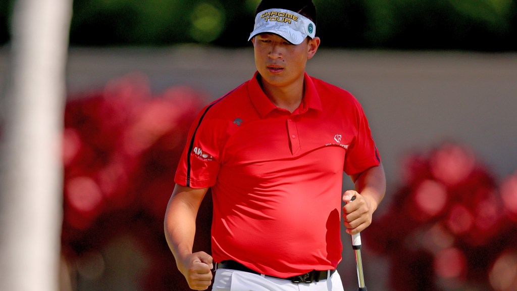 Carl Yuan gets questionable free drop after lost ball at Sony Open