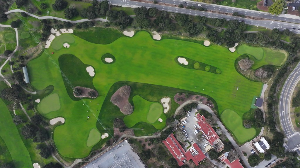 Siebel Varsity Golf Training Complex: Stanford golf practice facility
