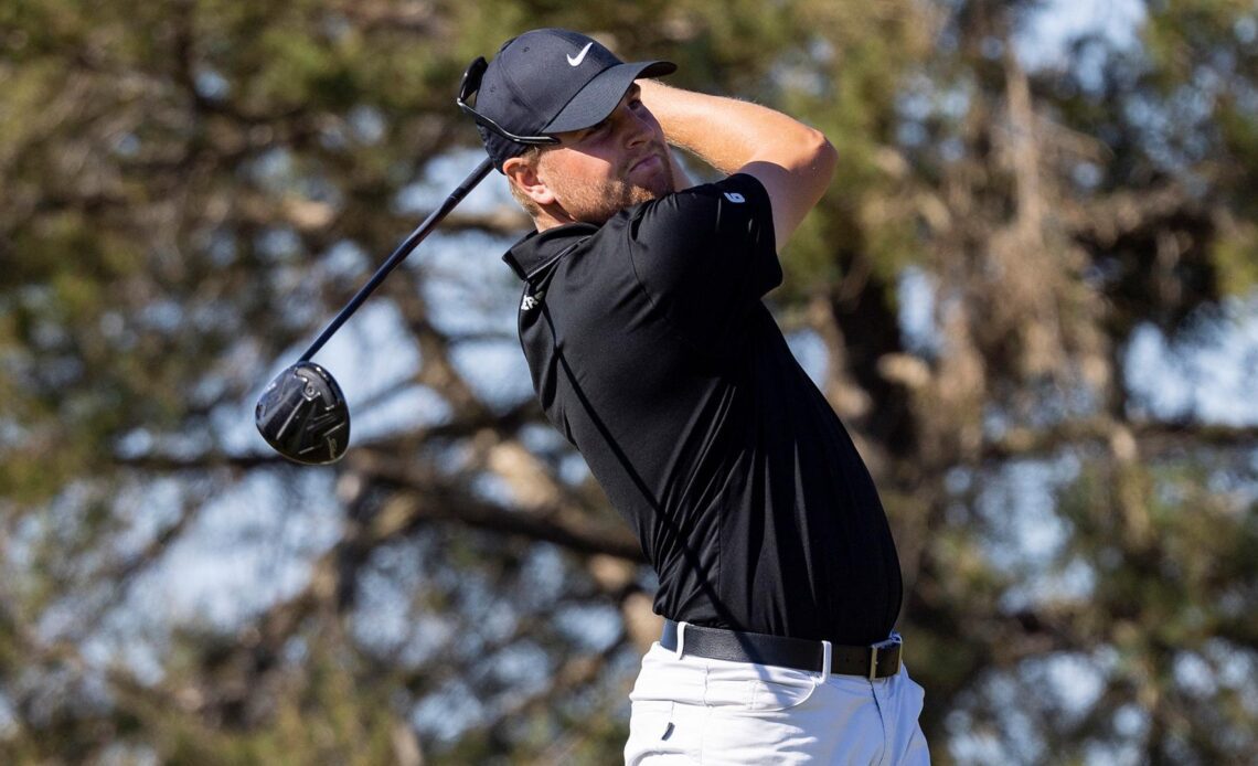 Men’s Golf Moves Up Two Places After Second Round