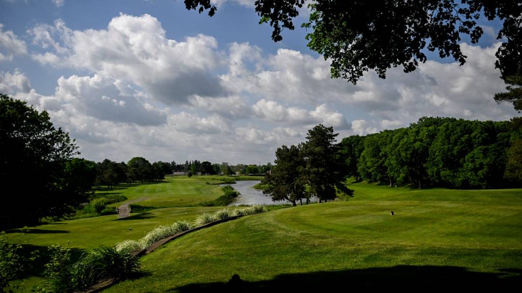 City of Lansing, Michigan, may sell its only municipal golf course