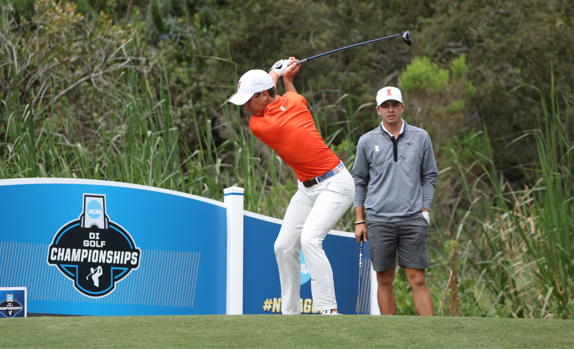 Gators Complete Round Two of NCAA Championship, Sit inside Top-15 Cut