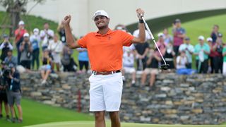 Eugenio Chacarra celebrates winning LIV Gol Bangkok