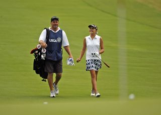 Lexi Thompson walks down 18 at Pine Needles with her father Scott Thompson during the 2007 US Women's Open