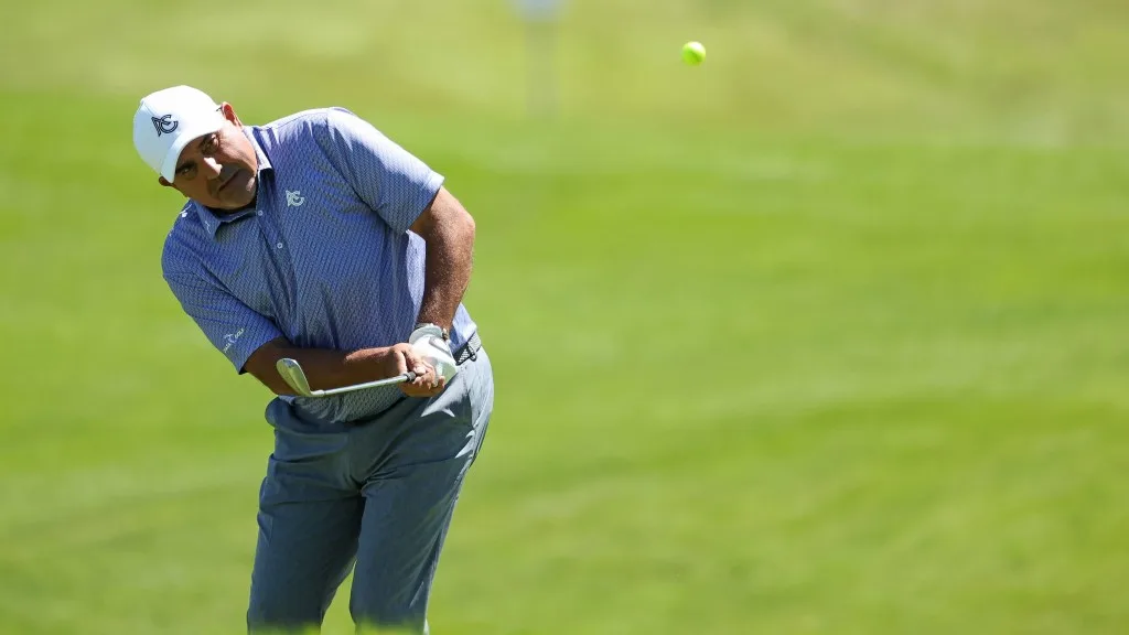 Angel Cabrera plays first US tournament after serving prison sentence