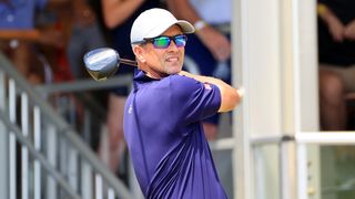 Adam Scott takes a shot at the Tour Championship