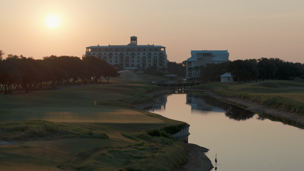 Discover a golf getaway like no other on Alabama’s beaches