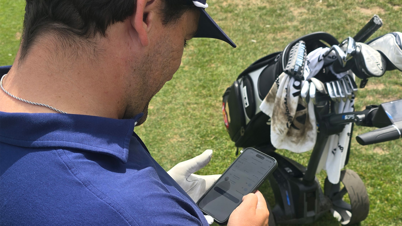 Sam De'Ath testing and reviewing the ParUp golf app on the course
